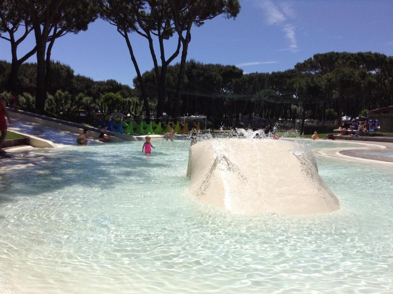 Albatross Mobile Homes On Camping Waikiki Lido di Jesolo Exterior foto